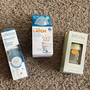 Lot of BNWT baby bottles